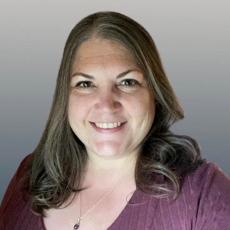 Sara_Dyer Headshot